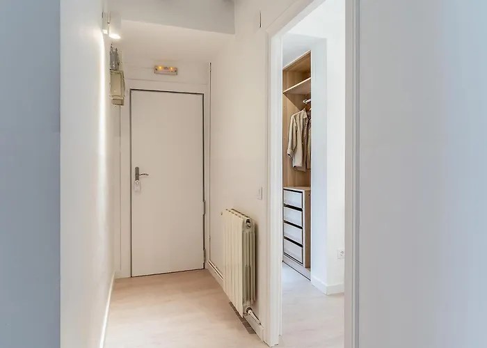 4071 - Ab Centric In Raval